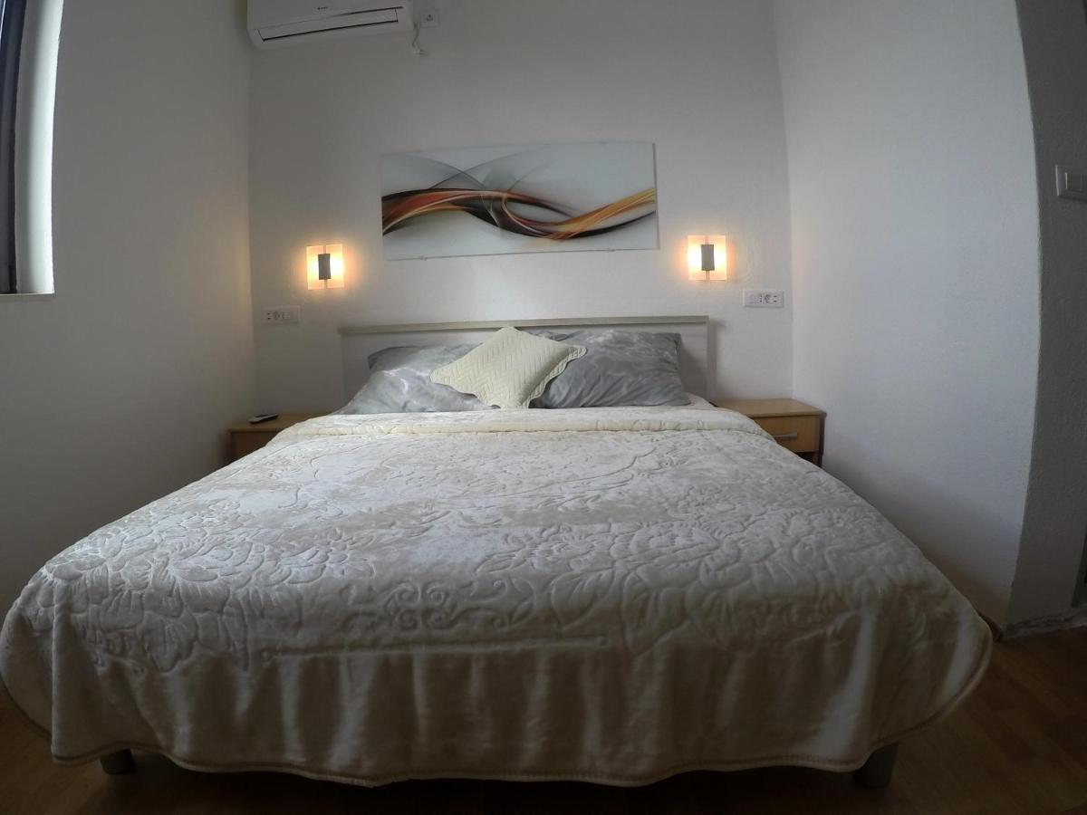 Gordana Apartments Хвар Экстерьер фото